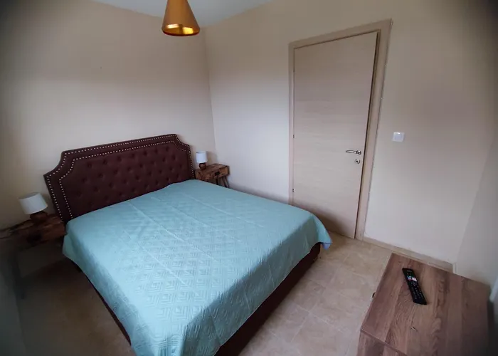 Kipseli Summer House *