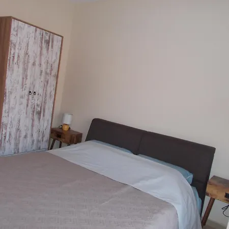 Kipseli Summer House Apartament *